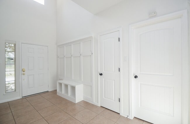 Photo - 8906 Hostler Dr