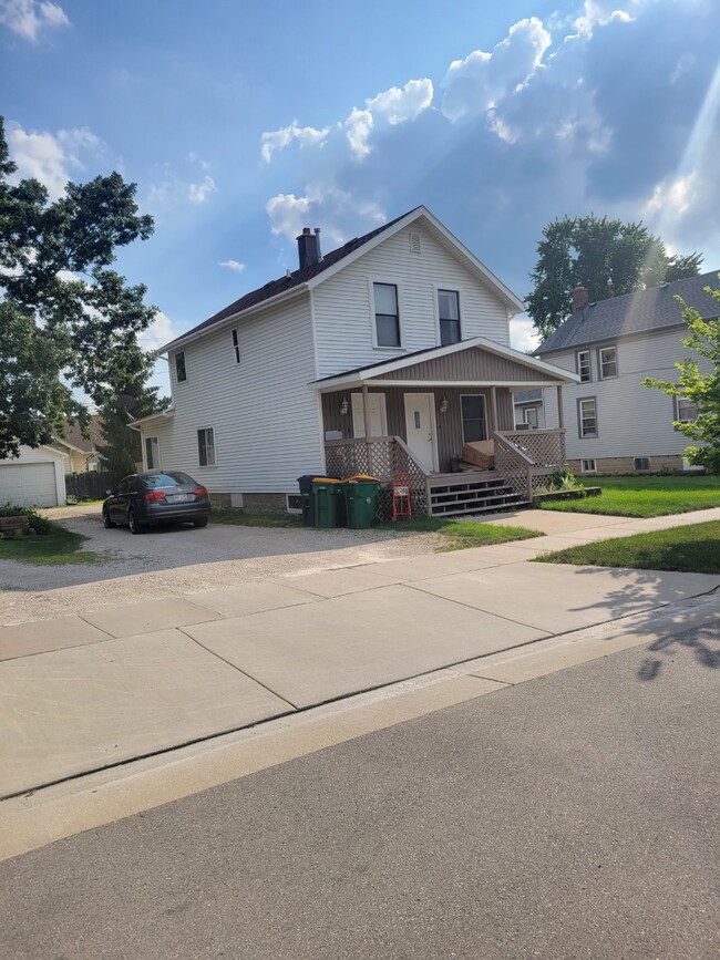 front of the house - 34 7th St House Unit upper