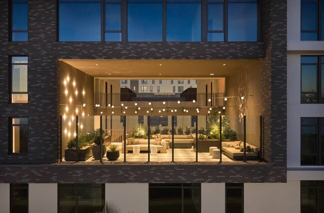 490 Avenue of the Palms