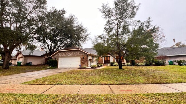 Photo - Charming 3-bedroom, 2 -bathroom pet friend...