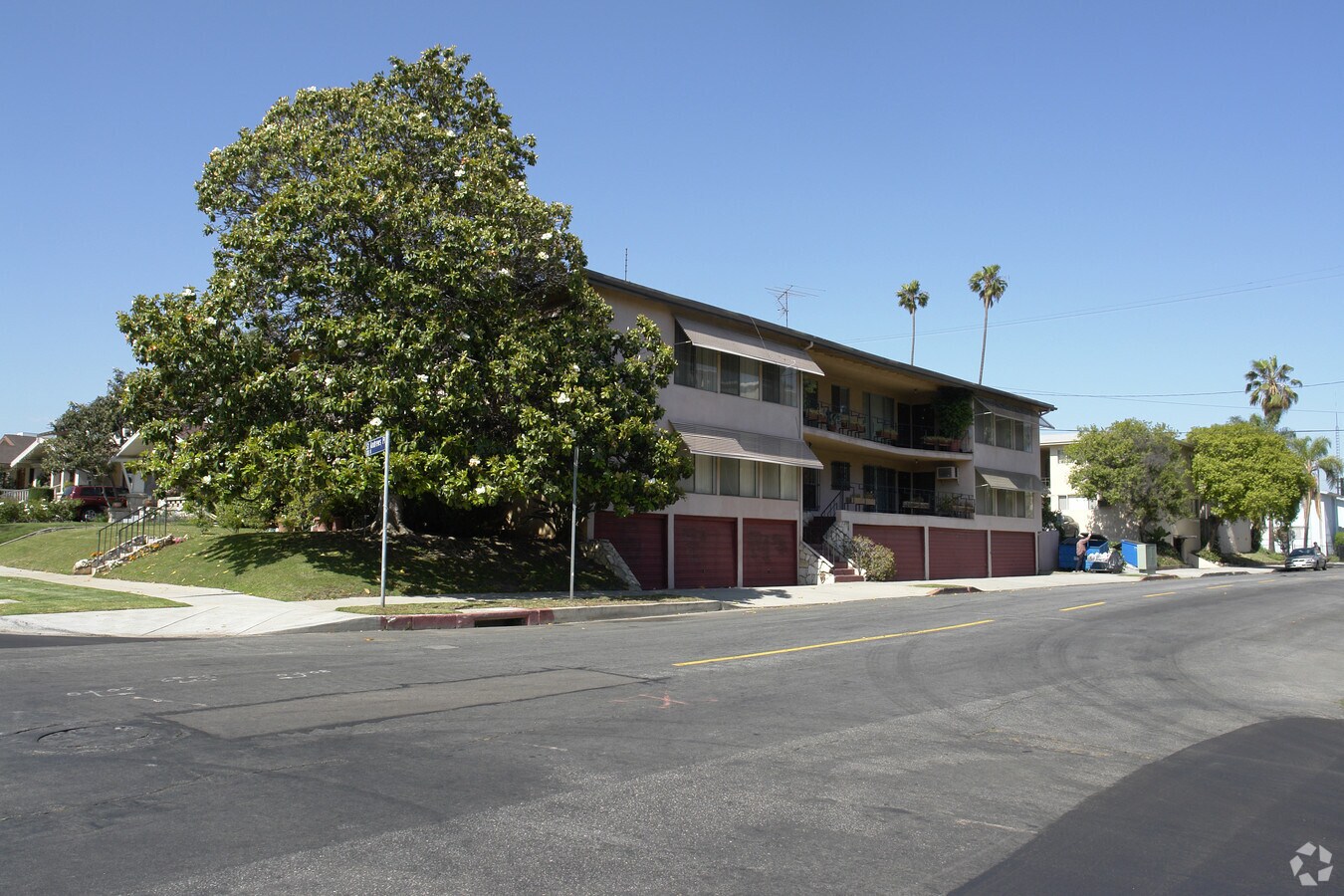 Photo - 4573 W 1st St