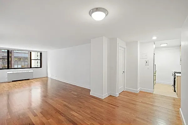 162 Chambers St Unit 5