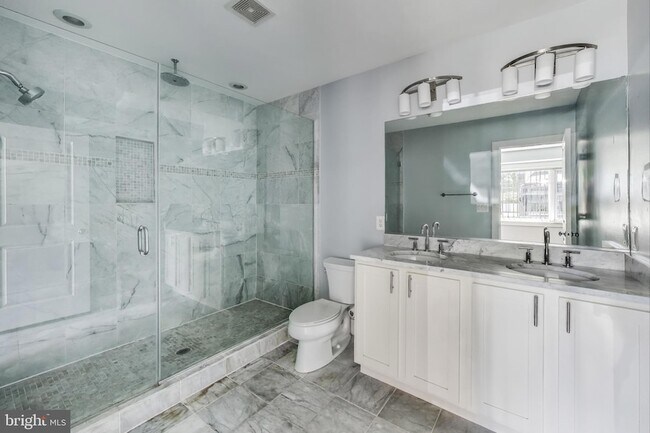 Photo - 1480 Harvard St NW Unit 1