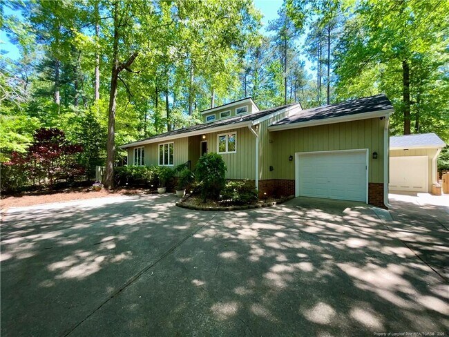 Photo - 1710 Chateau Cir