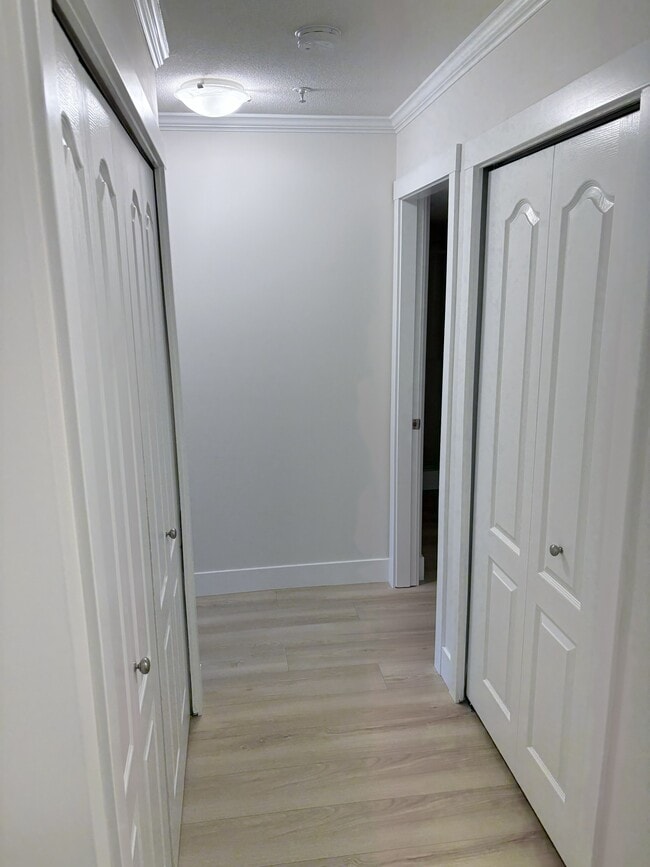 Photo - 32085-32085 George Ferguson Way