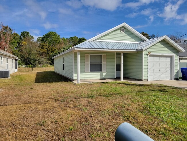 Building Photo - 1210 4 Mile Rd