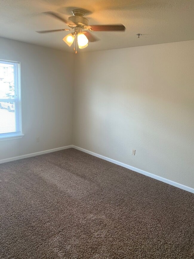 Photo - Beautiful 2 bedroom with a balcony! Unit R209