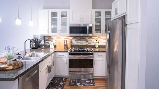 Open decent sized kitchen. - 375 Kirkland Ave Unit 244