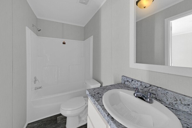 Photo - MP-712 Glenn Place Apartment Unit B