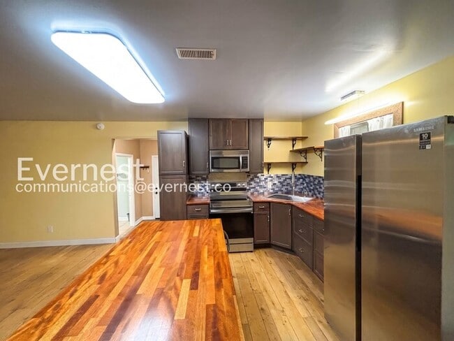 Photo - 2 Bed/1 Bath Home with Carport / Pet-Friendly / Available Now!