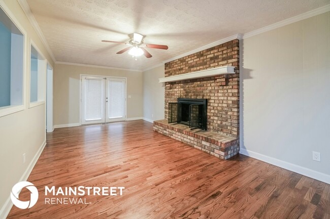 Photo - 735 Shannon Ln