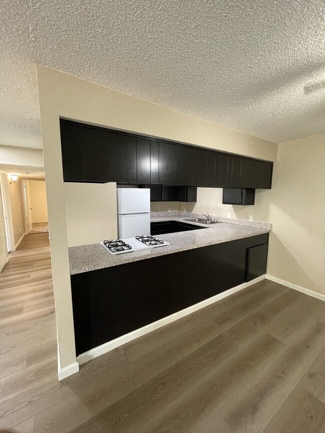 2x2 - Kitchen