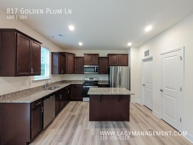 Photo - 817 Golden Plum Ln
