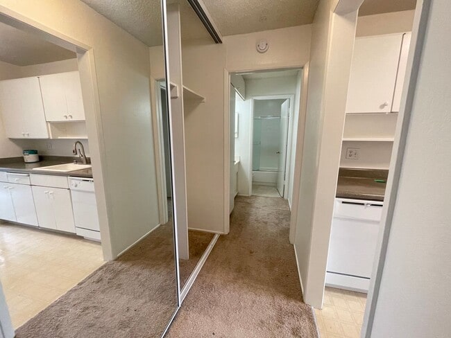 Photo - 1BD/1BA CONDO AVAILABLE AT WATERGATE COMPLEX!!! Unit 364