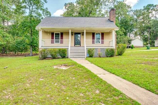 Building Photo - Charming 4-Bedroom Home in Prime Columbia ...