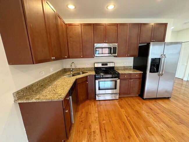 Photo - 3705 N Kedzie Ave