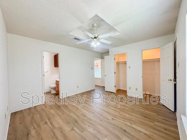 Photo - 102 Lacey Lou Ln
