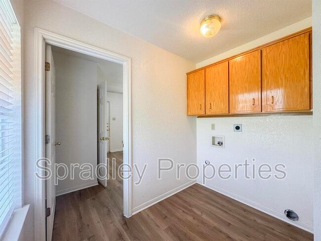 Photo - 102 Lacey Lou Ln