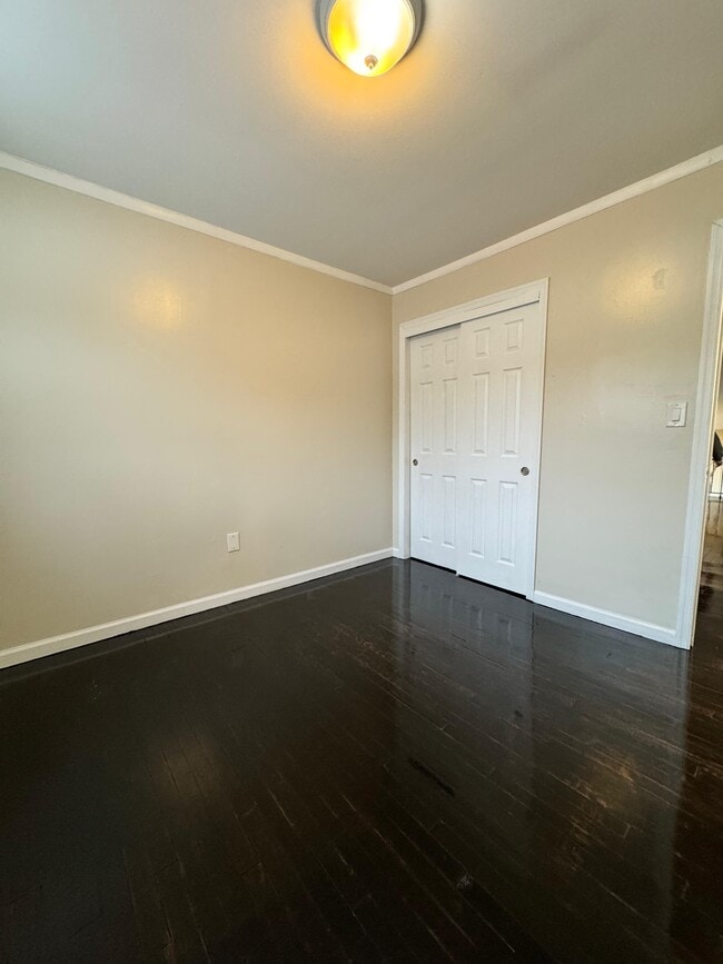 Photo - 1108 Frank St