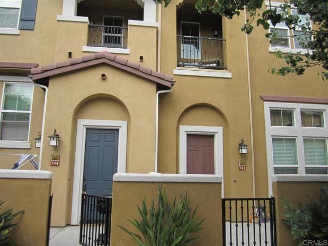 Building Photo - 742 Mariposa Cir Rental