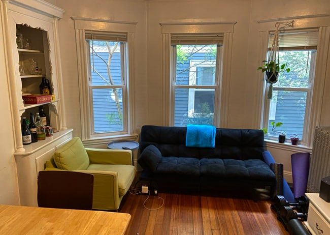 Photo - 8 Cambridge Ter