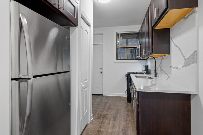 Photo - 1904 N Whipple St Unit 101