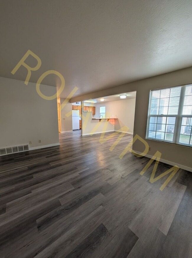 Photo - 682 Quincy St Unit 682 Quincy - B
