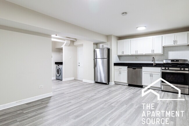 Photo - 732 W Roscoe St Unit NGA