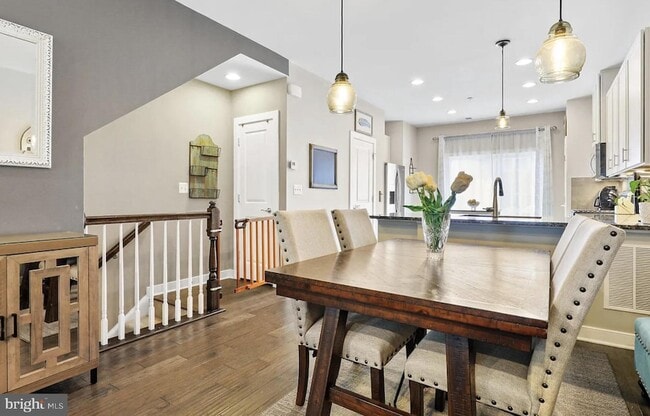 Photo - 147 Decoverly Dr