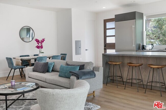 Photo - 1236 N Spaulding Ave Unidad 3