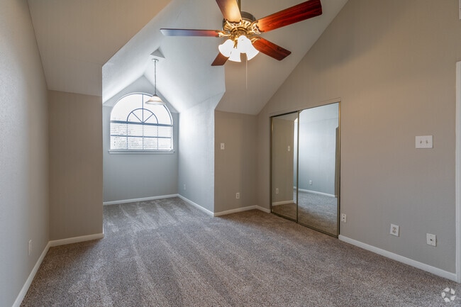Magnolia - Upstairs Bedroom - Arbor Point