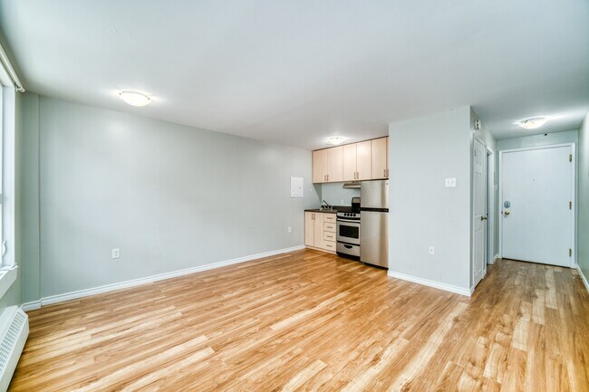 Photo - 5222-5222 Green St Unit 16