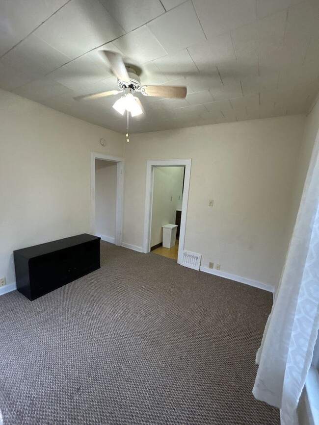 Photo - 100 Sylvia St Unit 100S#03