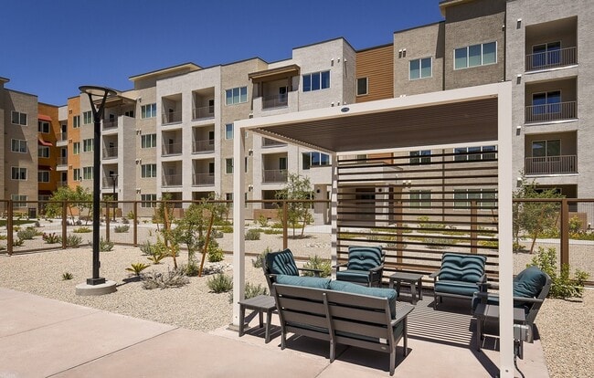 Suncrest Vista at Canyon Trails 55+ Apartments