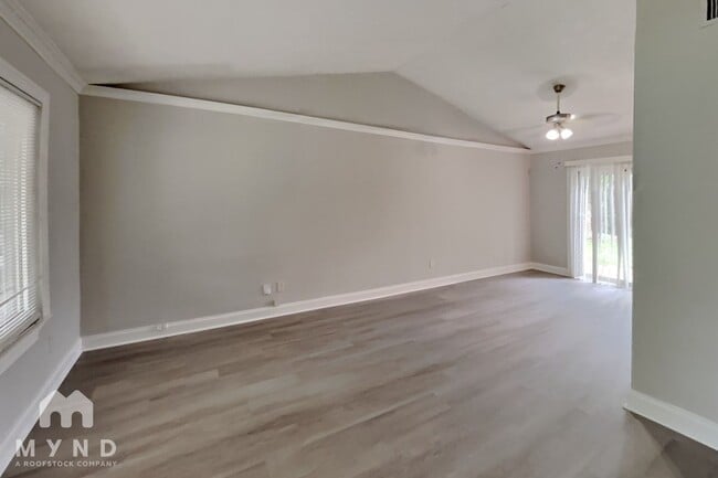 Photo - 1652 Carrie Farm Ln NW