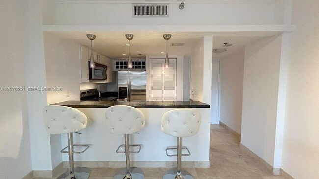 Building Photo - 540 Brickell Key Dr Unit 512