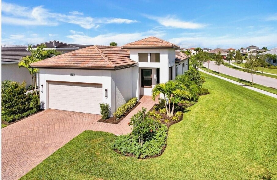5501 Santa Rosa Ln