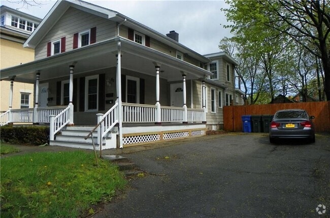 Building Photo - 82 Adams St Rental