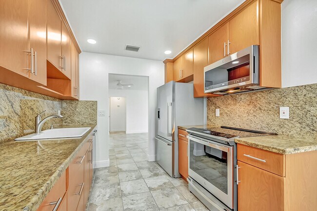 Photo - 2098 SW 13th Way