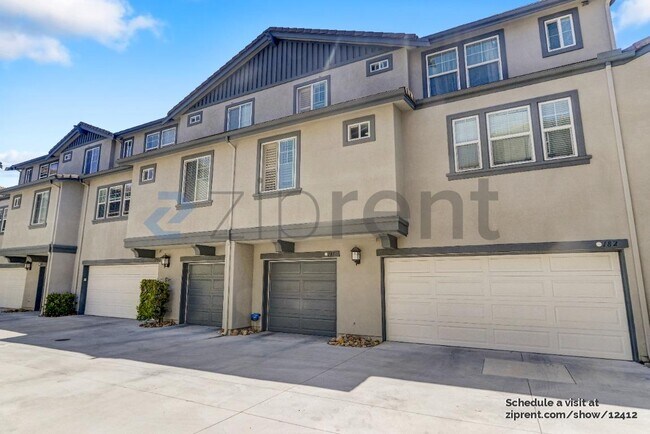 Photo - 16935 Laurel Hill Ln