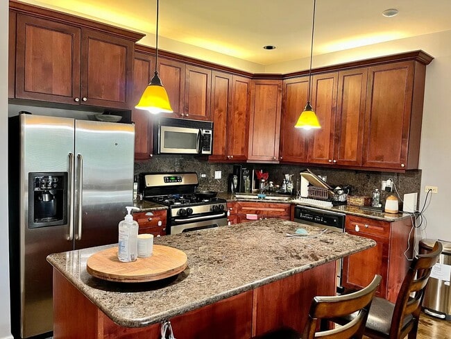 Photo - 1909 S State St Unidad 2