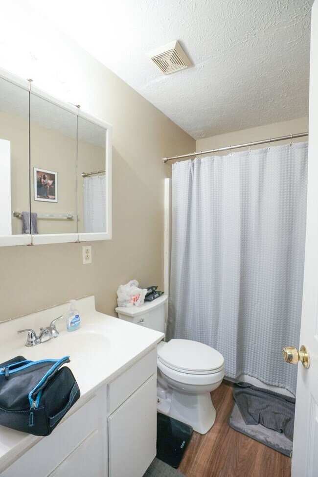 Photo - 718 Golfview Dr