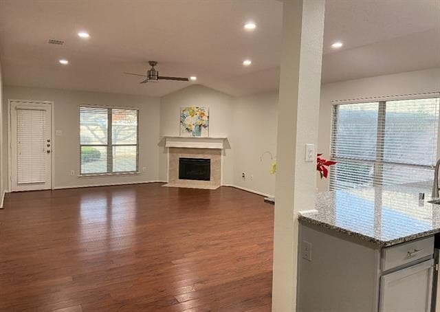 Building Photo - 9812 Fillmore Dr Rental