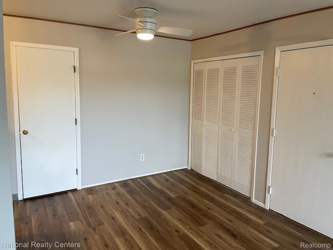 Photo - 8719 Meadowbrook Dr