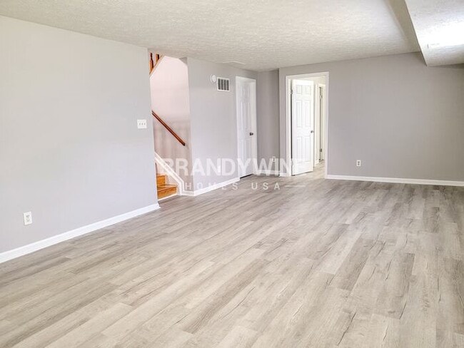 Photo - 4108 Luxembourg Cir E