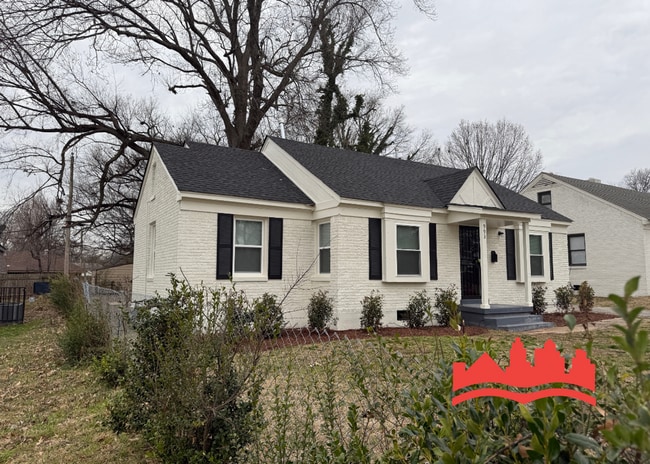 Photo - 993 Gordon St