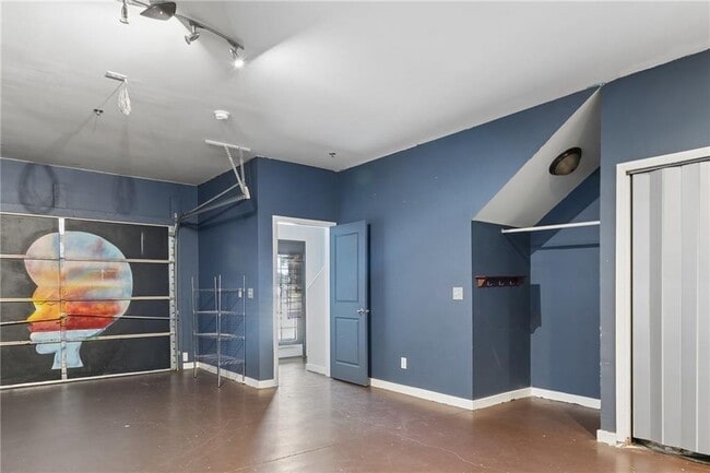 Photo - 238 Walker St SW