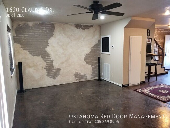 Photo - 1620 Claudia Dr