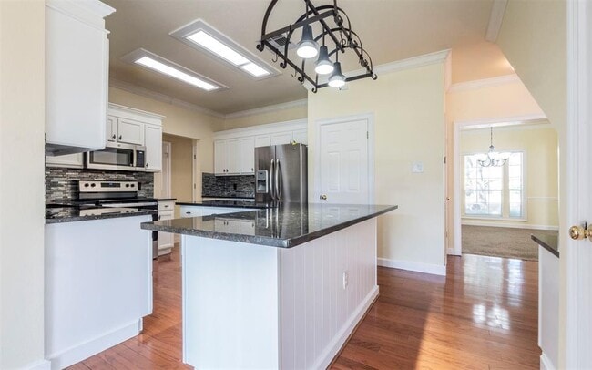 Photo - 2814 Bluejay Dr