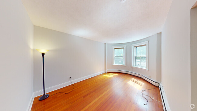 Building Photo - 1811 Beacon St Rental